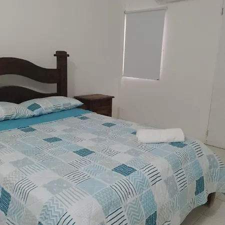 Parador Tropical Hotel *